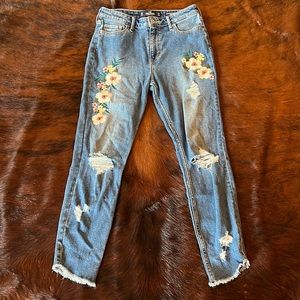 Hollister High Rise Skinny Cropped Jean